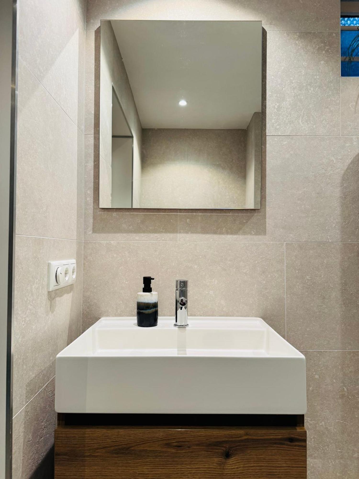 Apartamento Hello Noordwijk - Souterrain Hoogwakersbosstraat 6 Exterior foto